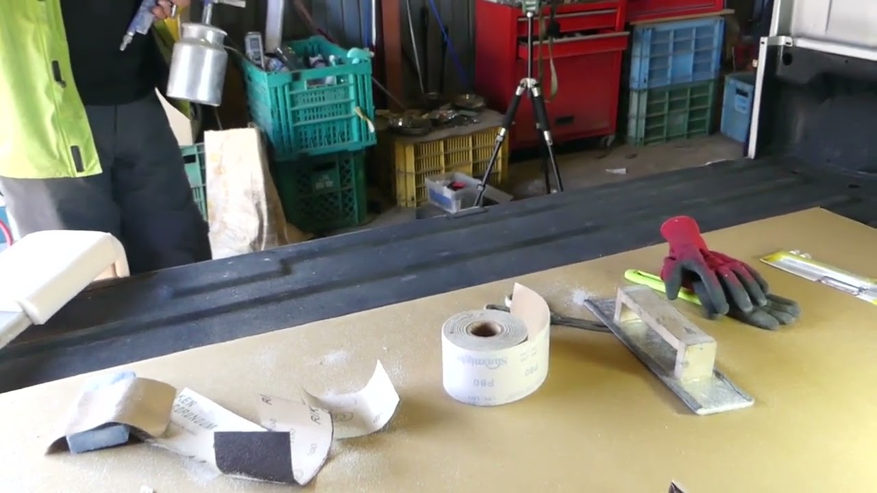67BL#ジムニーのワンオフバンパーをカスタムはいいけど軽トラックの荷台をさび止めと滑り止め3台目って方法をFRPダメ色つけも試行したって農業農家も軽トラ錆止めFZ300 01