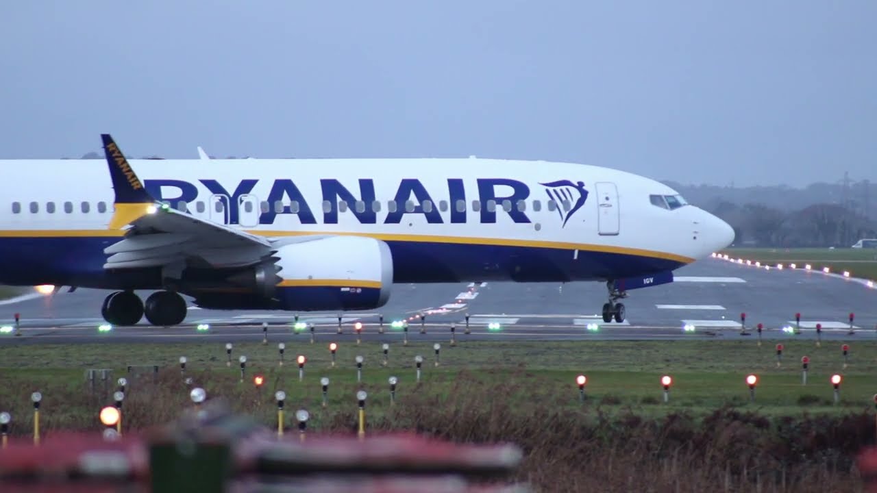 7 mins of Early morning spotting at Bournemouth Airport 