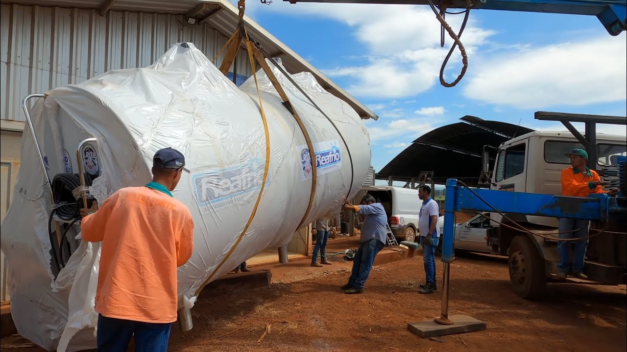 CHEGOU UM TANQUE DE LEITE NOVO NA FAZENDA!