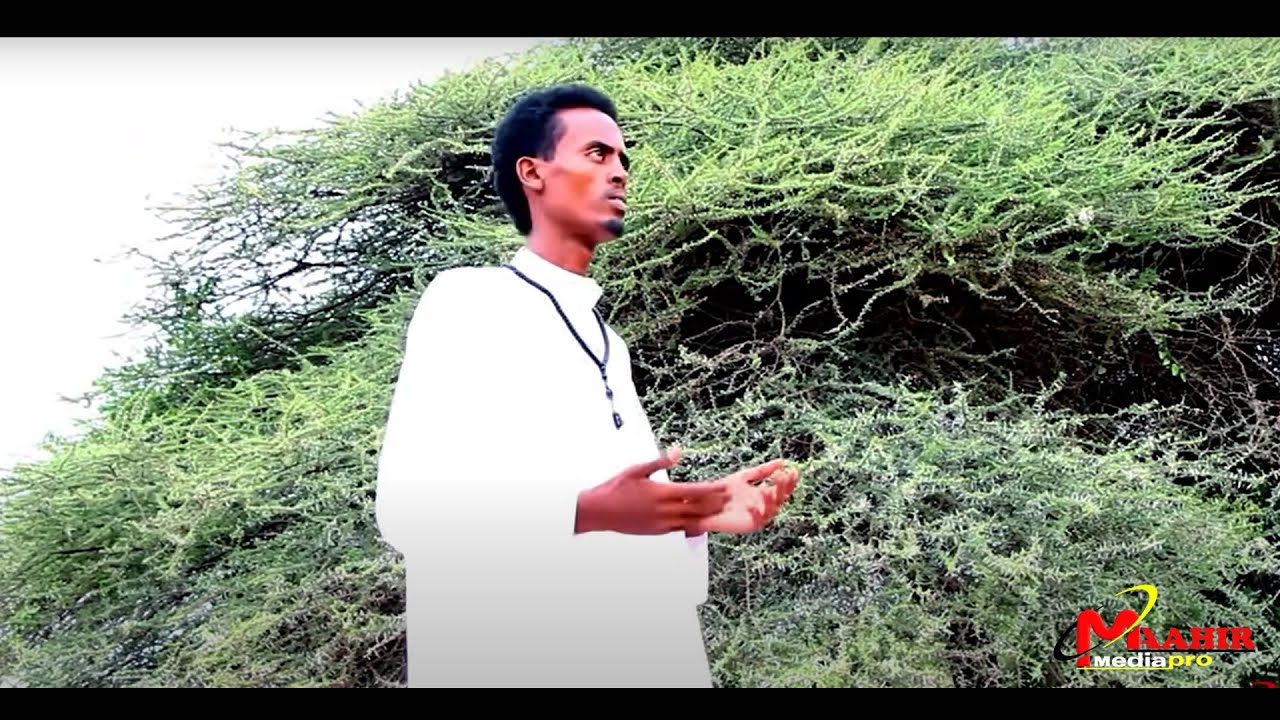 Qamar Suugaani Qasiido Cusub ( Yaarabanaa )  Jiibta Cabdi Yare _ C.fanax  Official Video