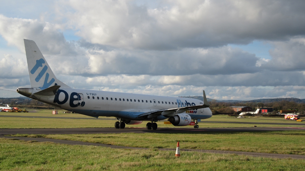 Exeter Airport Plane Spotting V2