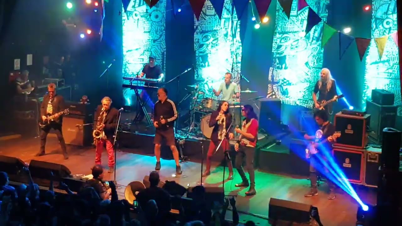 Kermesse Redonda - Todo un Palo *Teatro Flores* 20220423 221019