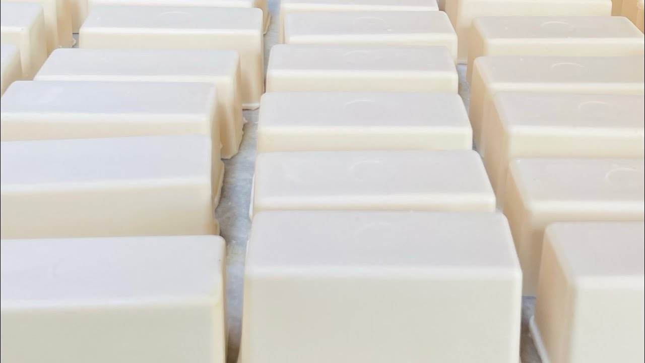 SABÃO CURIOSO:OLHA O QUE EU COLOQUEI DENTRO! 