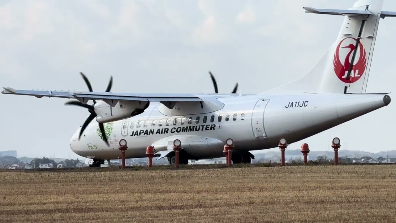 【出雲縁結び空港】JAC ATR42-600（JA11JC）離陸
