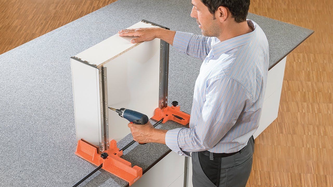 How to assemble LEGRABOX with BOXFIX E-L