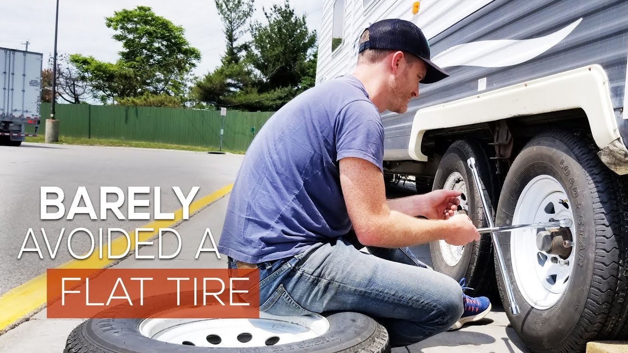 Tire Problems, Crossing the Canadian border and exploring Toronto - Full-time RV Living EP22