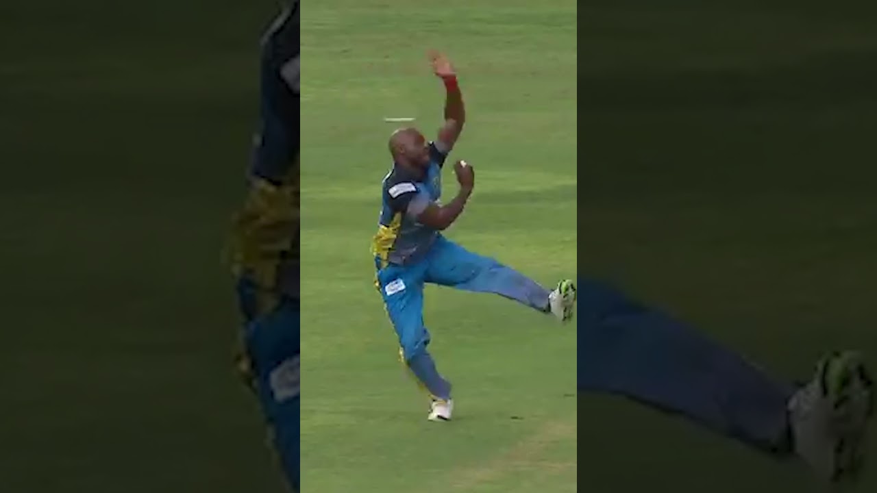 Bizzare delivery from BEHIND the umpire! 🤯