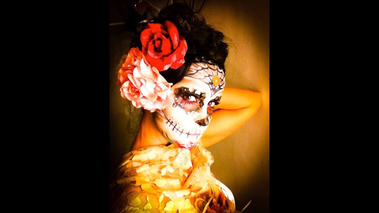 Halloween make up inspired at Catarina, la Santa Muerte.