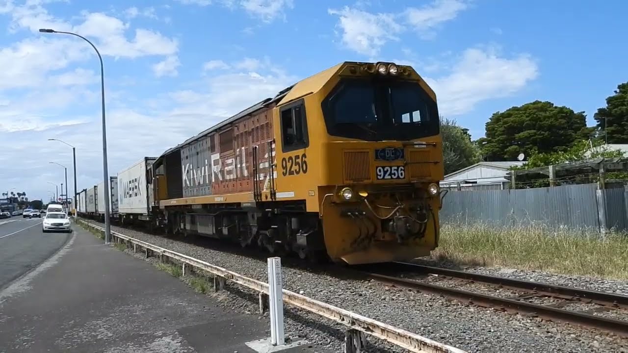 620 & 623 on a windy day