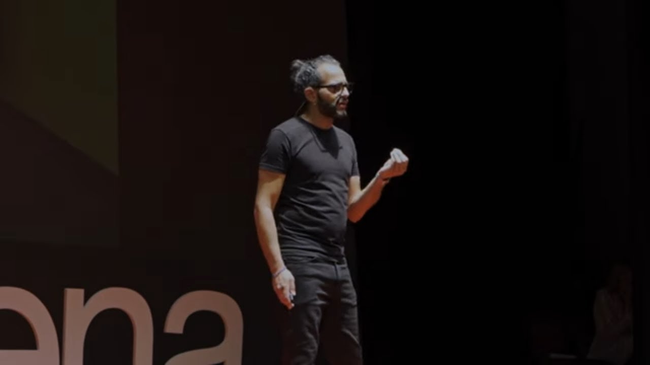 Design di nuovi futuri: la persona al centro | Emanuel Ingrao | TEDxModena