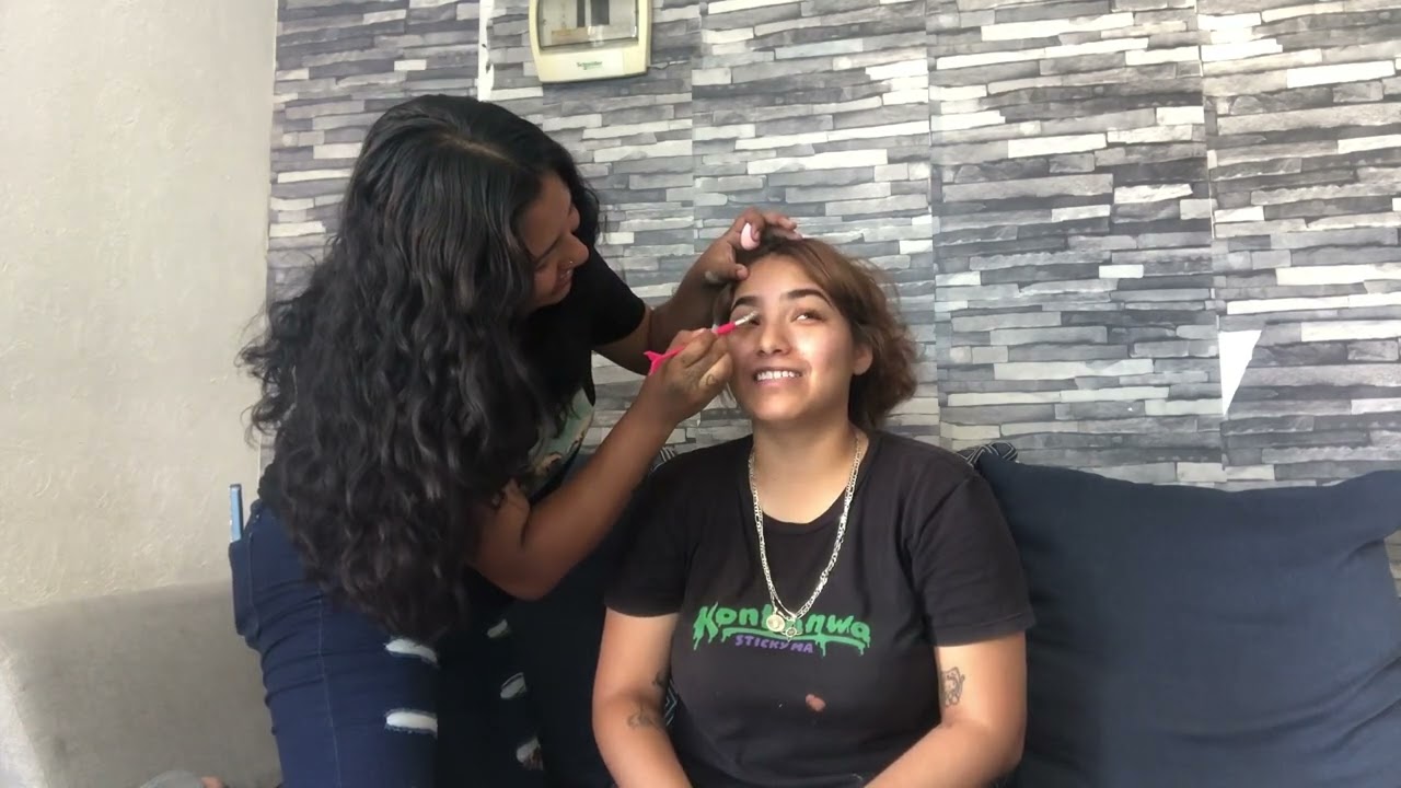 MI MEJOR AMIGA ME MAQUILLA💄/Frida Padilla
