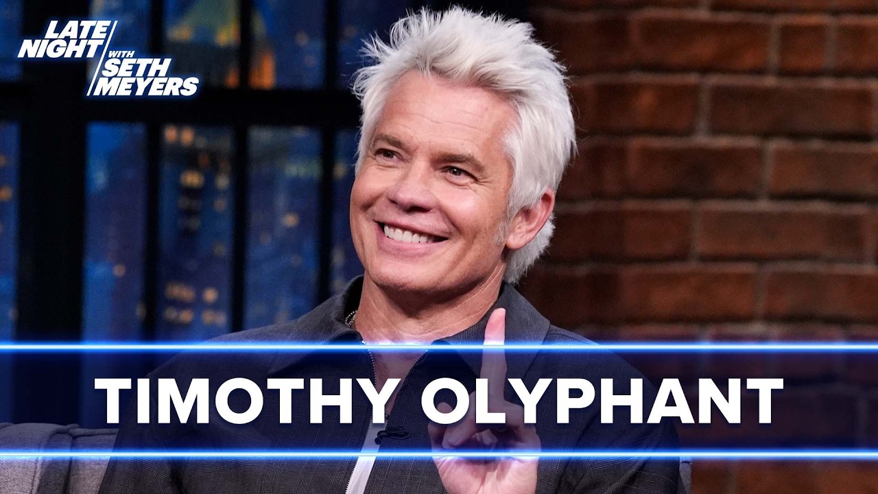 Timothy Olyphant Drew on Seth&rsquo;s Cue Cards and Requested His Own Personalized Show Mug