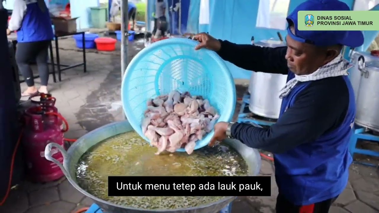 Dapur Umum Ramadhan Masjid Al-Akbar Surabaya Gandeng Tagana Jatim