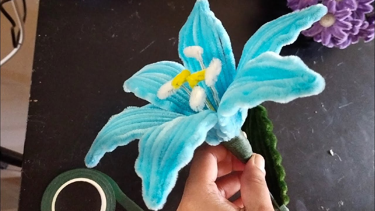 easy and simple way of making stargazer flowers using fuzzy wire pipe cleaner #DIY #viral #fuzzywire