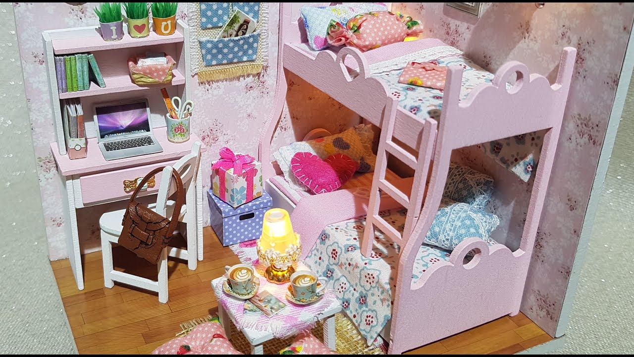 DIY Miniature dollhouse 