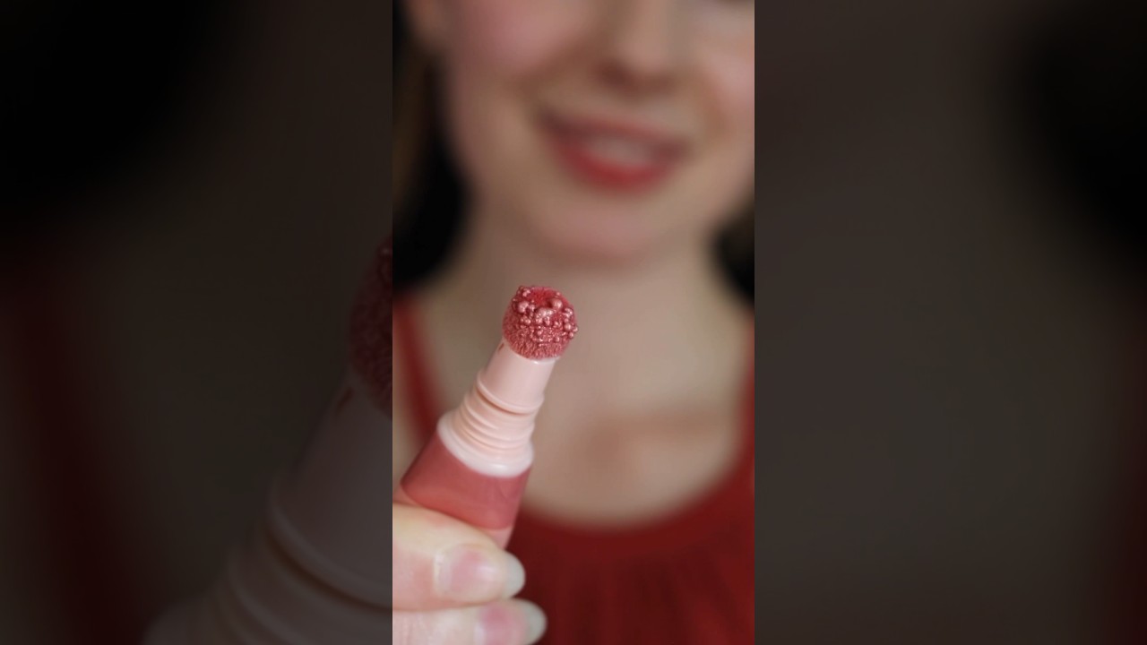 ASMR Doing Your Makeup 🥭💋🌻 #asmrmakeup #asmrshorts #asmr