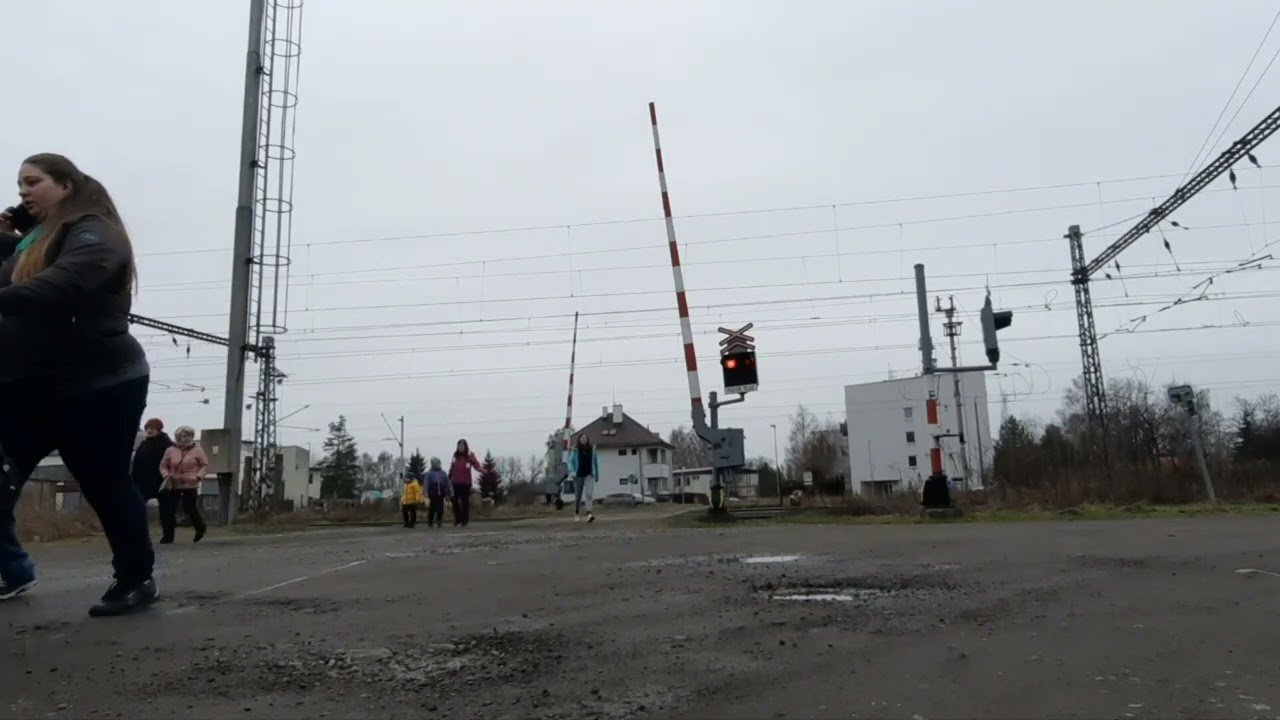 ŽELEZNIČNÍ PŘEJEZD TÝNIŠTĚ NAD ORLICÍ
