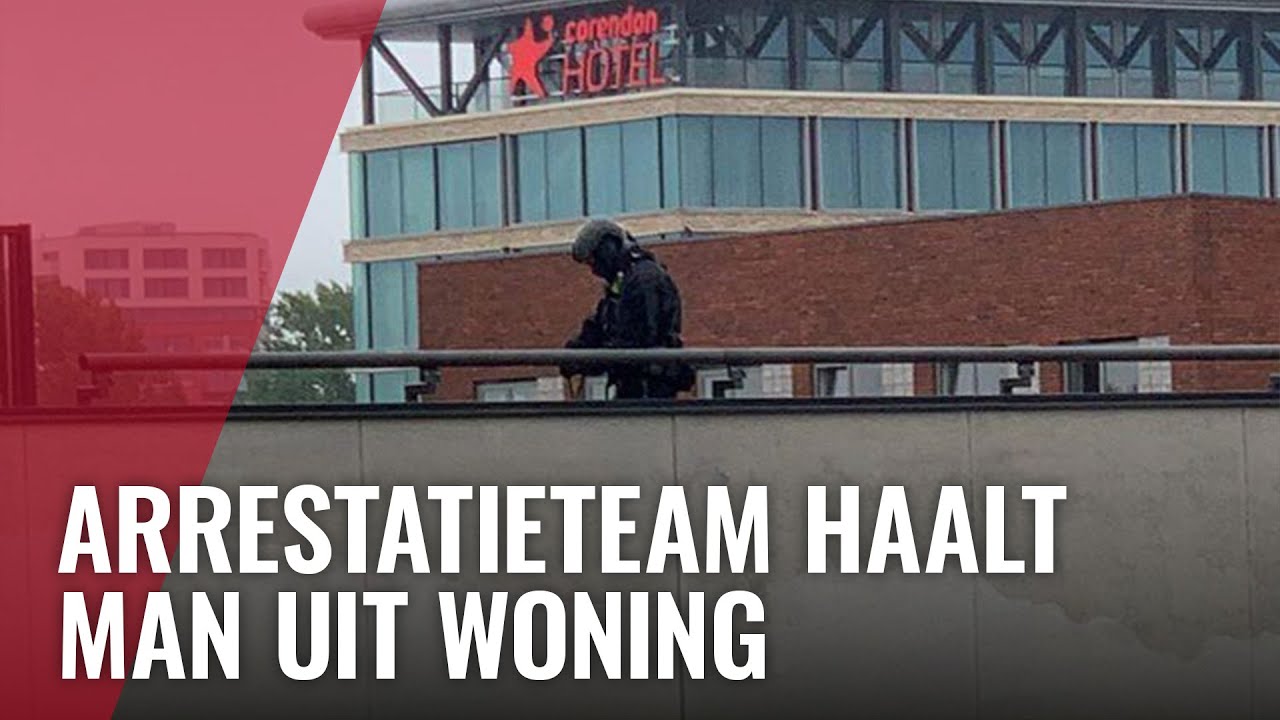 Politie stormt woning binnen in Slotervaart