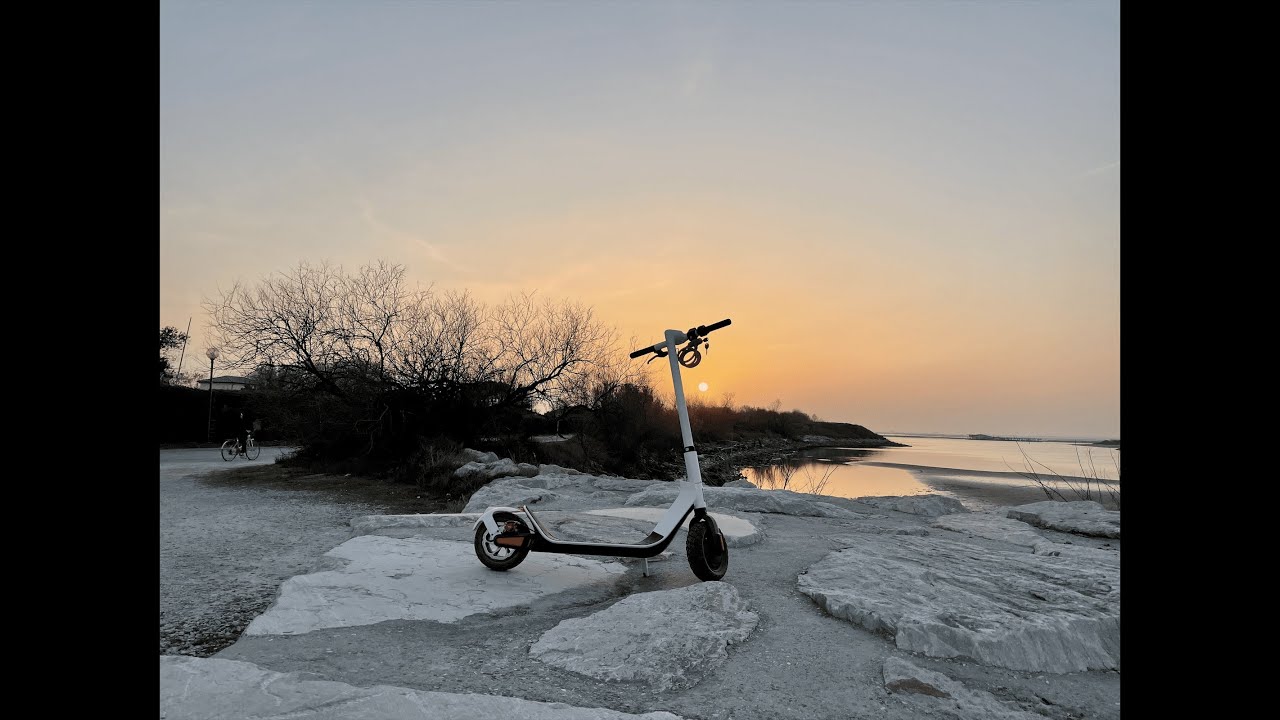 Kugoo G-Max test e installazione tracker GPS Monopattino elettrico ￼GPS
