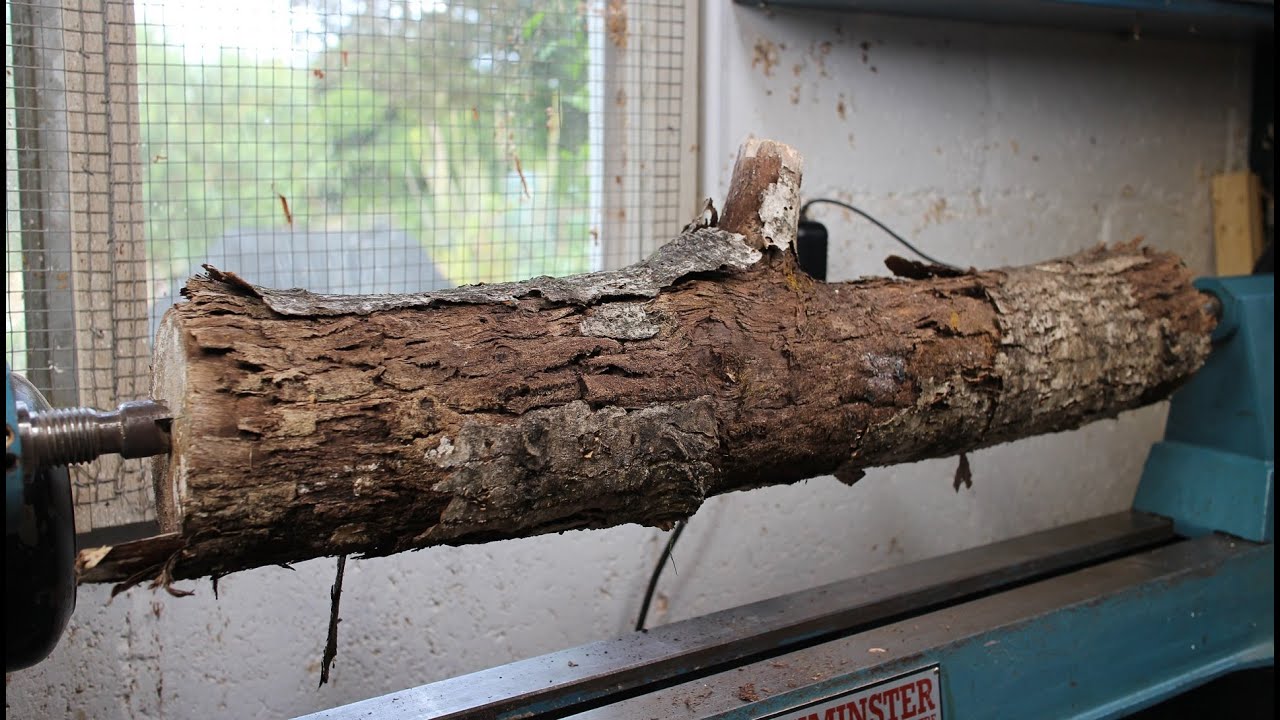 Woodturning - Old Willow Log Becomes Elegant Gift #Speedy