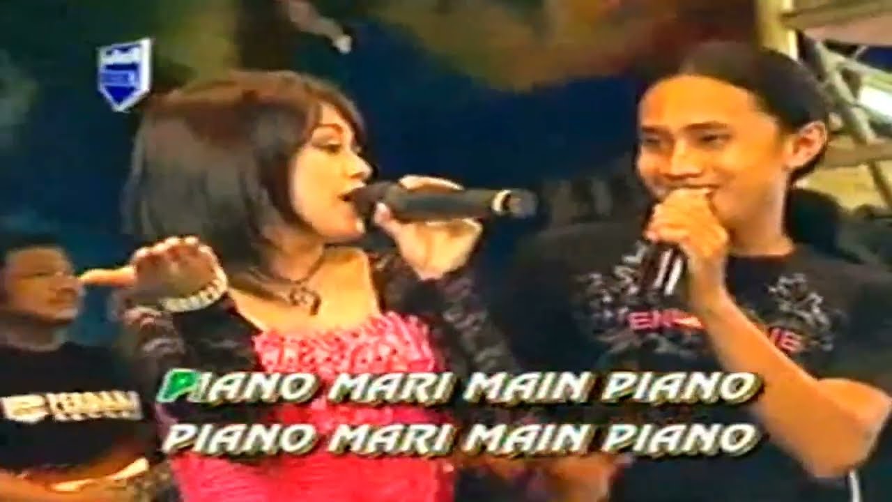 Piano - Vivi Rosalita & Agung Juanda ( Official Music Video )