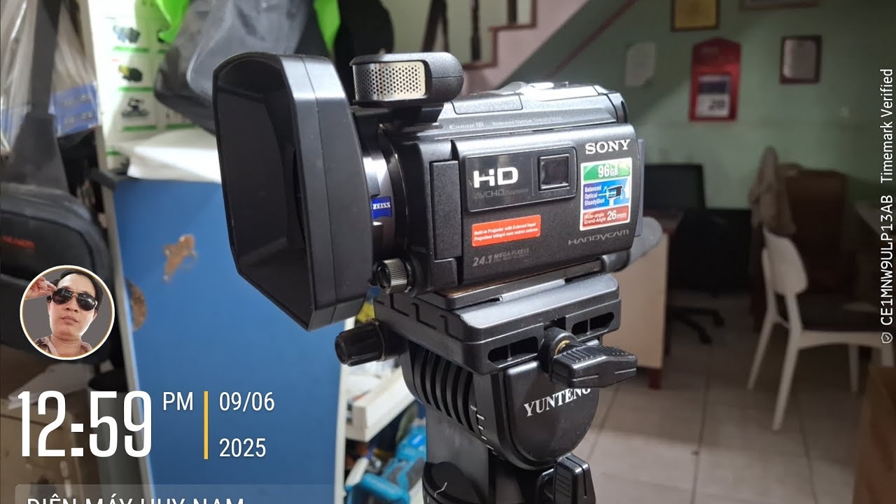 Máy quay du lịch Handycam Sony PJ790 đã qua sử dụng