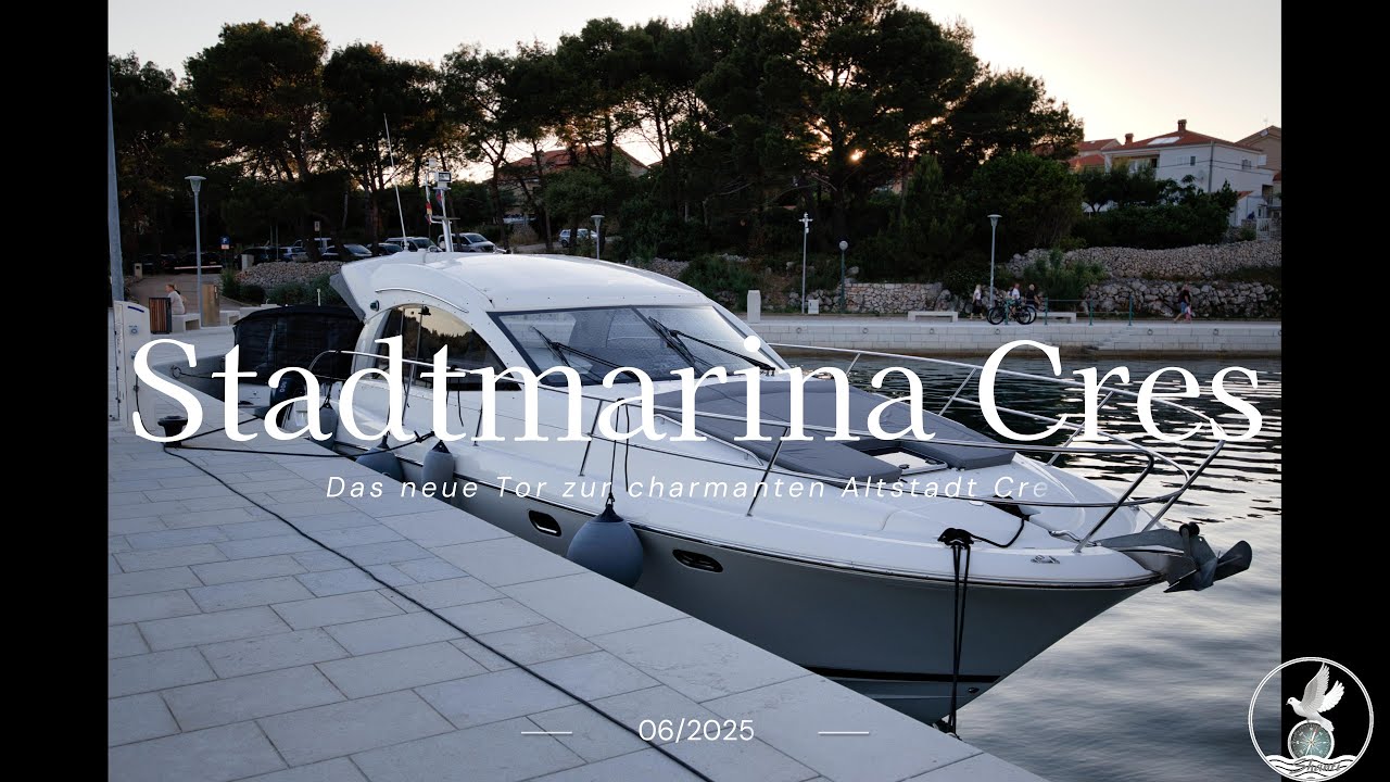 Ablegen bei der Stadtmarina in Cres mit unserem Motorboot