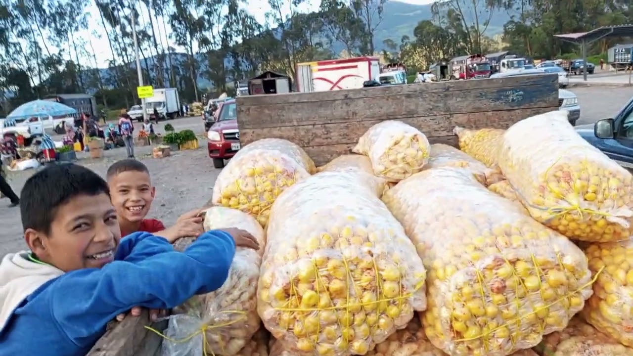en mercado Mayorista de la ciudad de de Mejia Machachi Ecuador..