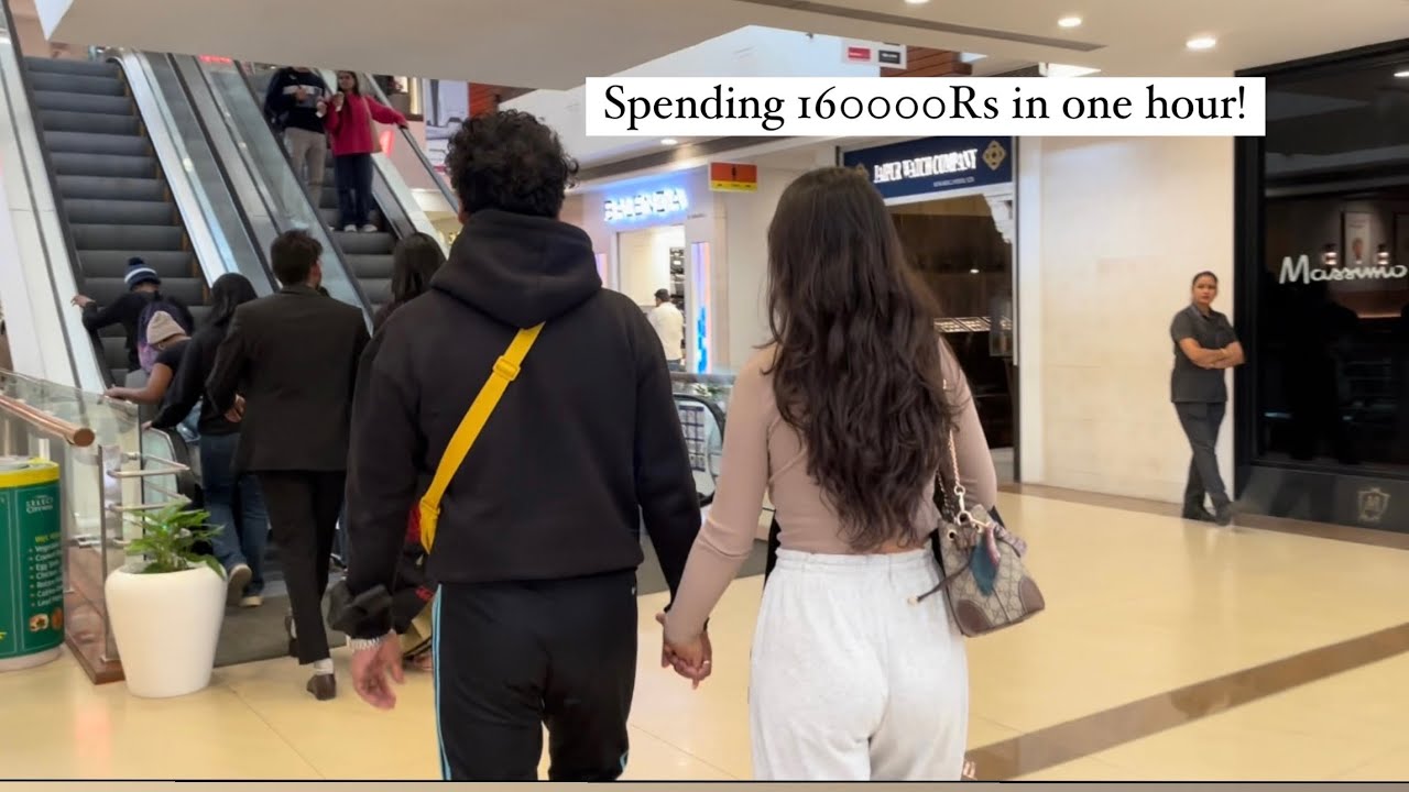Spending 160000Rs  in 1 hour! //Delhi city walk //tibetan vlogger//yangdon la