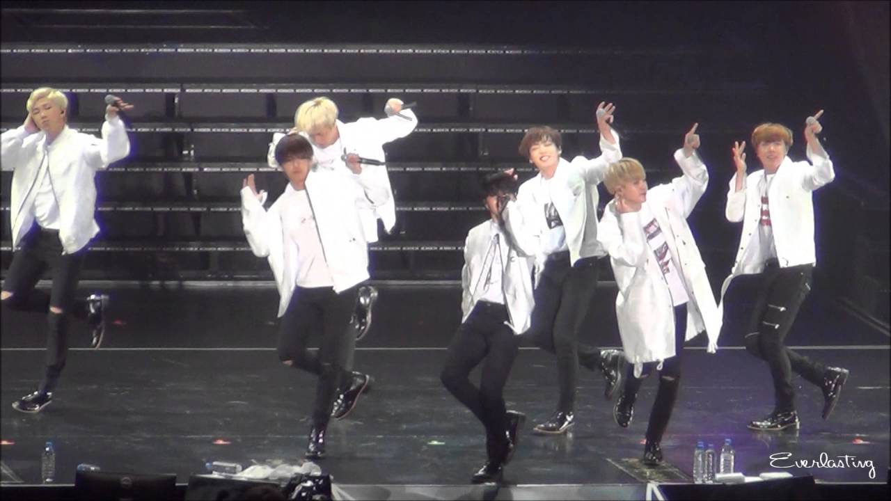 160712 BTS LIVE 花様年華 on stage epilogue in Osaka 불타오르네 (FIRE) Fancam