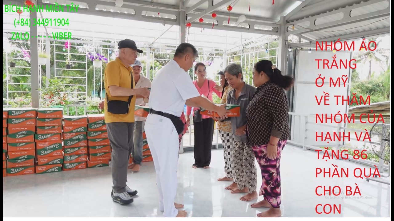 1372  NHÓM ÁO TRẮNG (Ở MỸ) VỀ QUÊ HẠNH - TẶNG 86 PHẦN QUÀ ĐẦY Ý NGHĨA CHO BÀ CON | BHMT