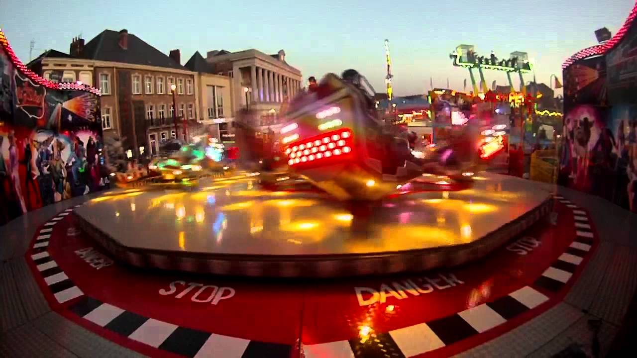 Foire D'Hazebrouck 2016: Break Dance Extreme beaucoup de fumée !