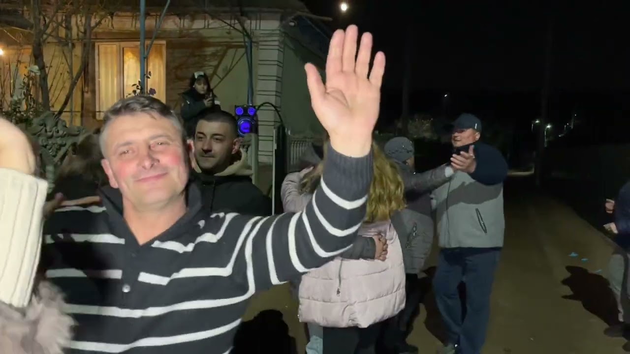 O surpriză la Andrușu de sus pe Mihai și Daniela cu sfânta cununie