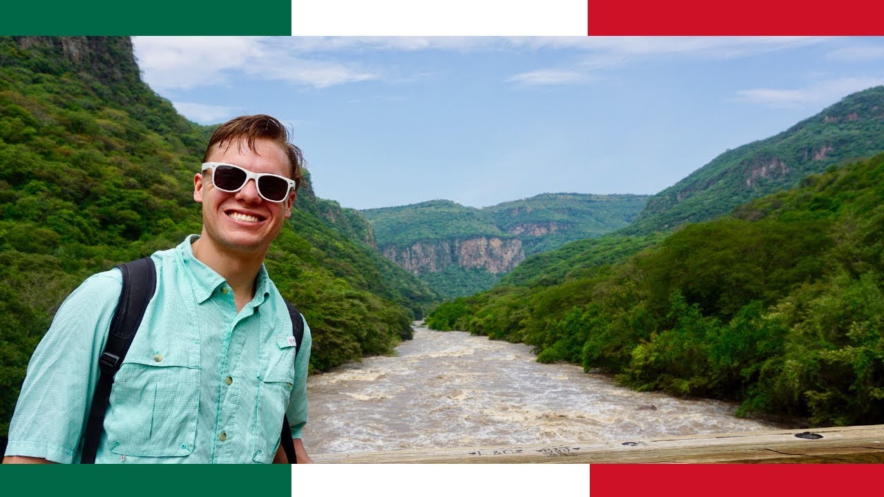 The Most BEAUTIFUL Place in Guadalajara!? // Barrancas de Huentitán