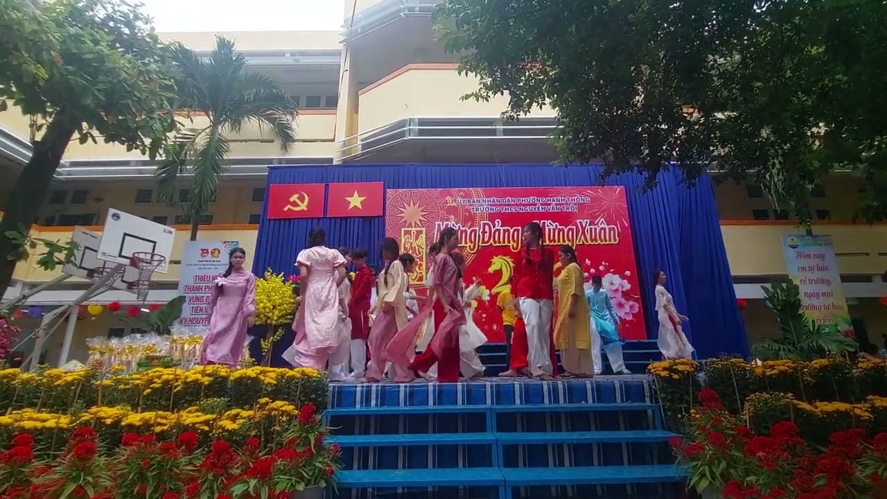 Văn nghệ Xuân 2026 lớp 9.4 cô Thanh Hoa