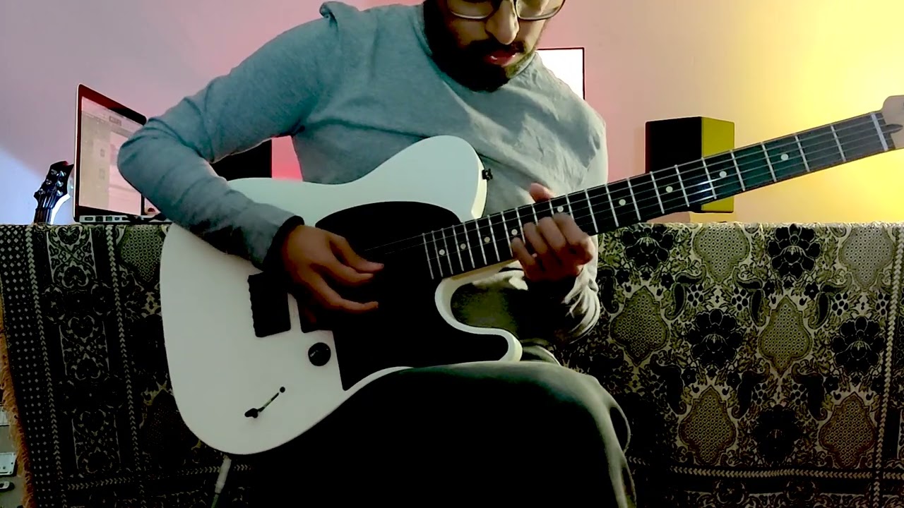 Paramore-Caught In The Middle Guitar Cover