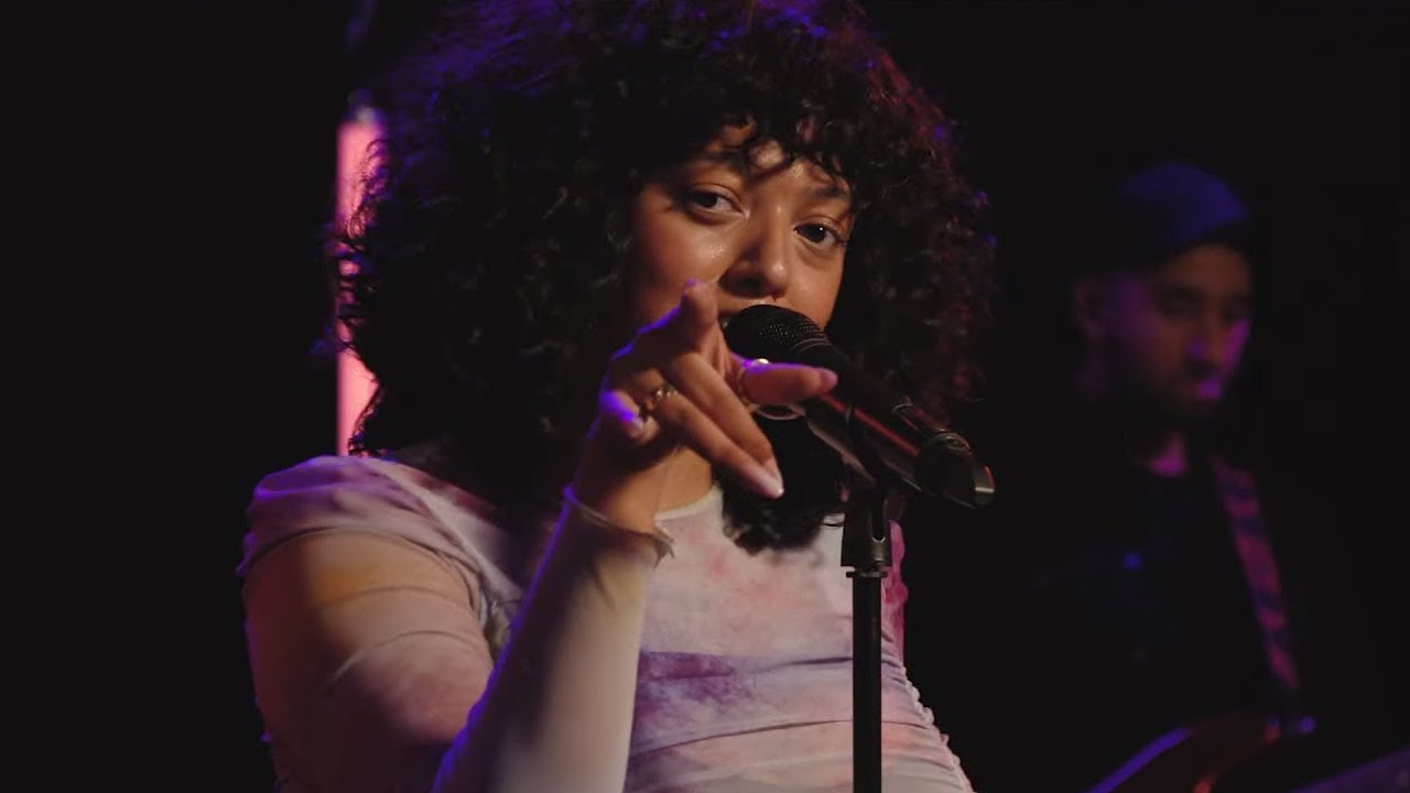 Mahalia - Karma (Live From YouTube Space, London)
