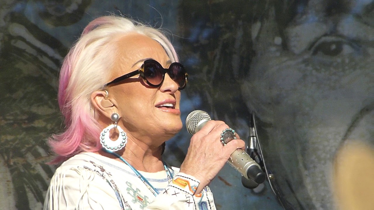 Tanya Tucker at Golden Gate Park 2019-10-04  DON'T BELIEVE MY HEART CAN STAND ANOTHER YOU