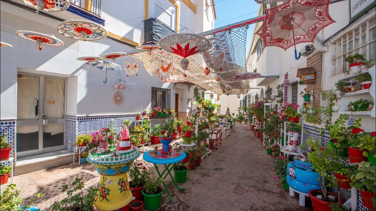 Local en la calle más famosa de Torrox 