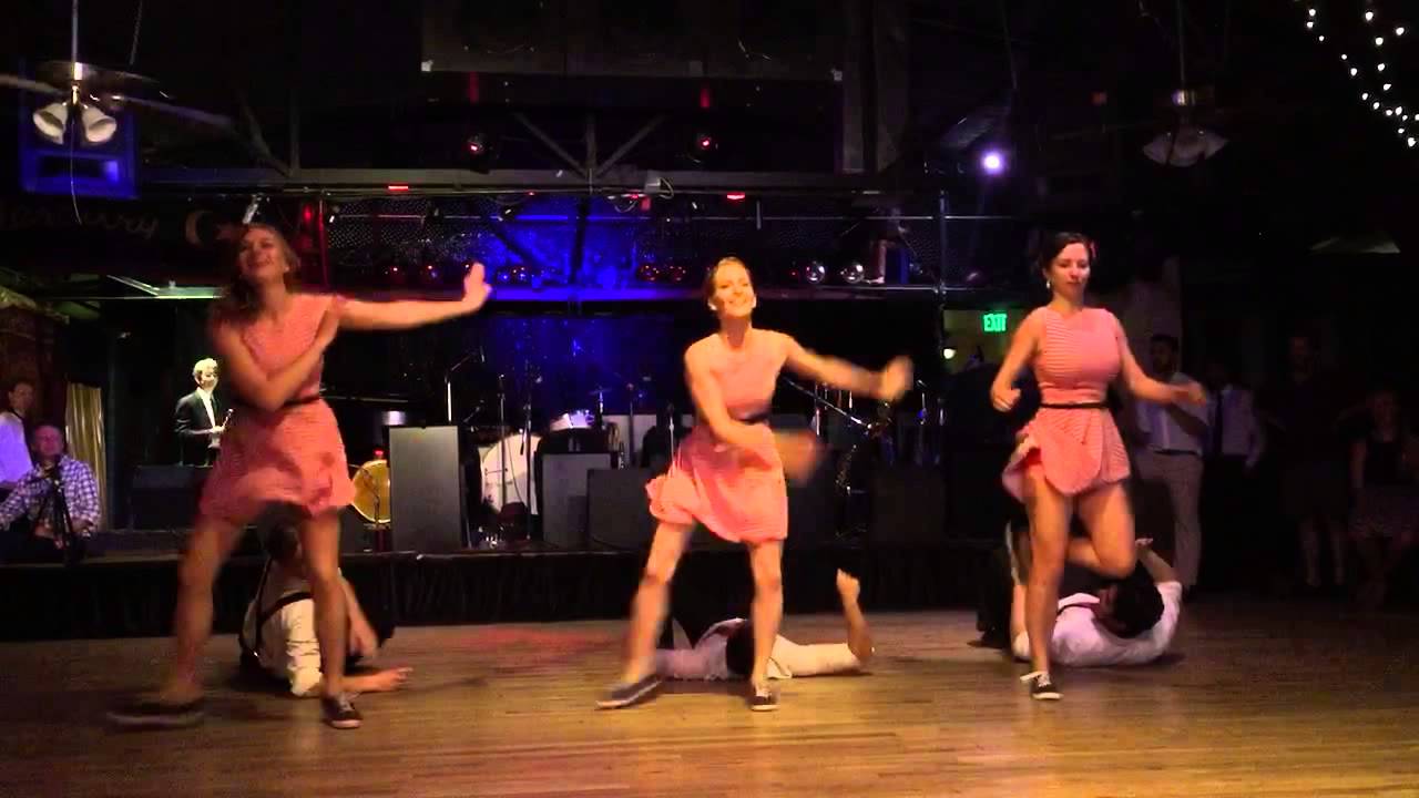 CMDance team/23 Skidoo perform at the Mercury Cafe