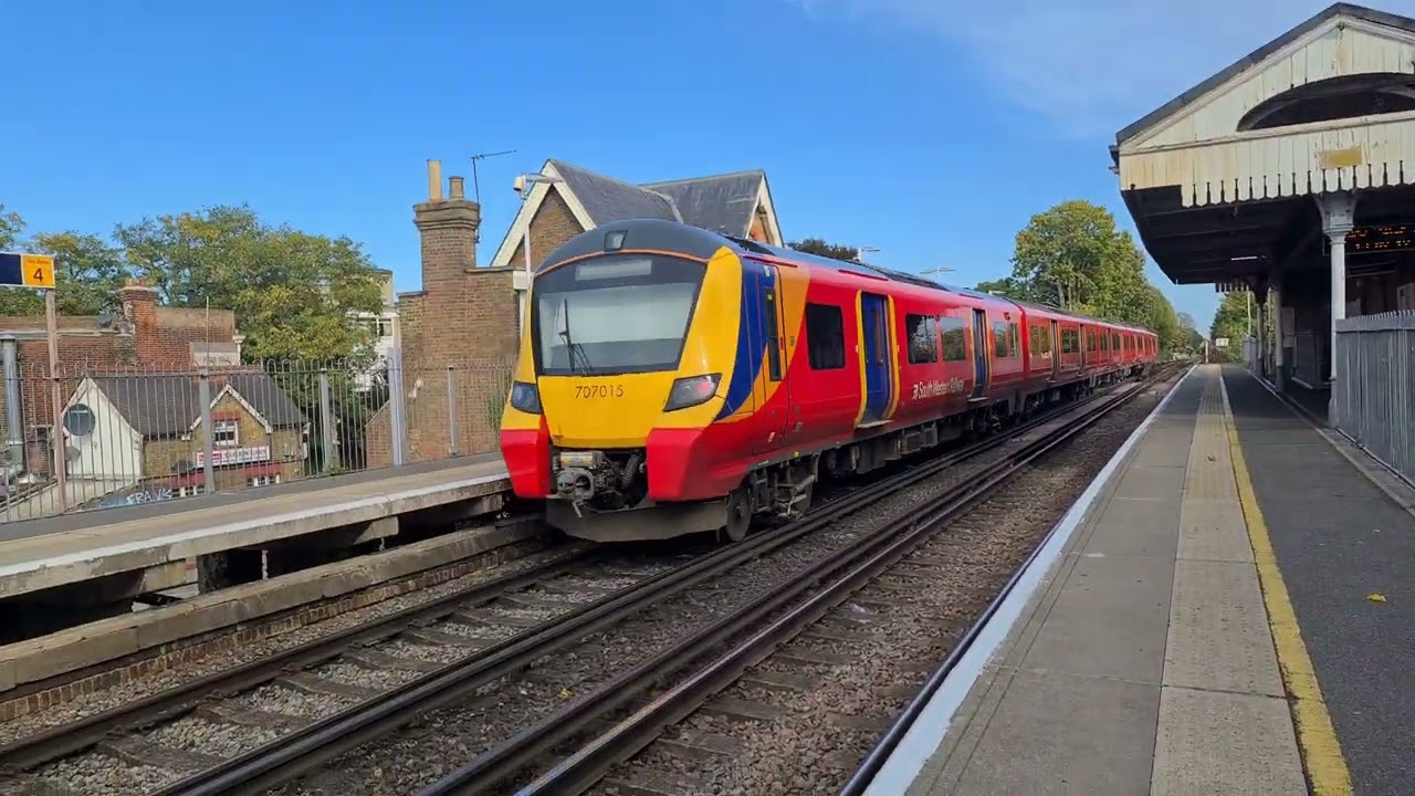 ISLEWORTH Rail Station (2022)