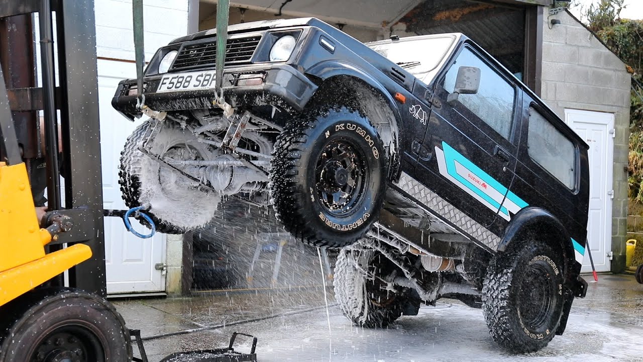 Barn Find 1989 Suzuki Samurai gets it's First Wash In 10 Years and Some New Parts