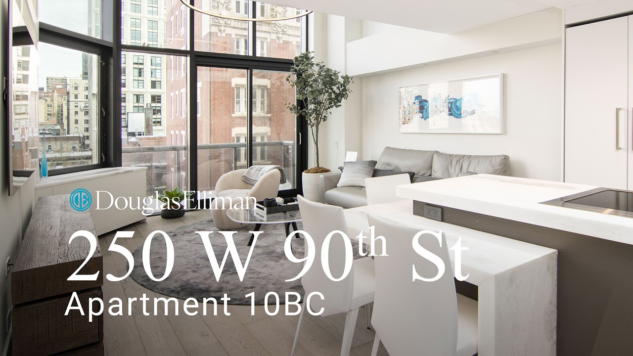 Duplex apartment in the UWS Manhattan 250 W 90
