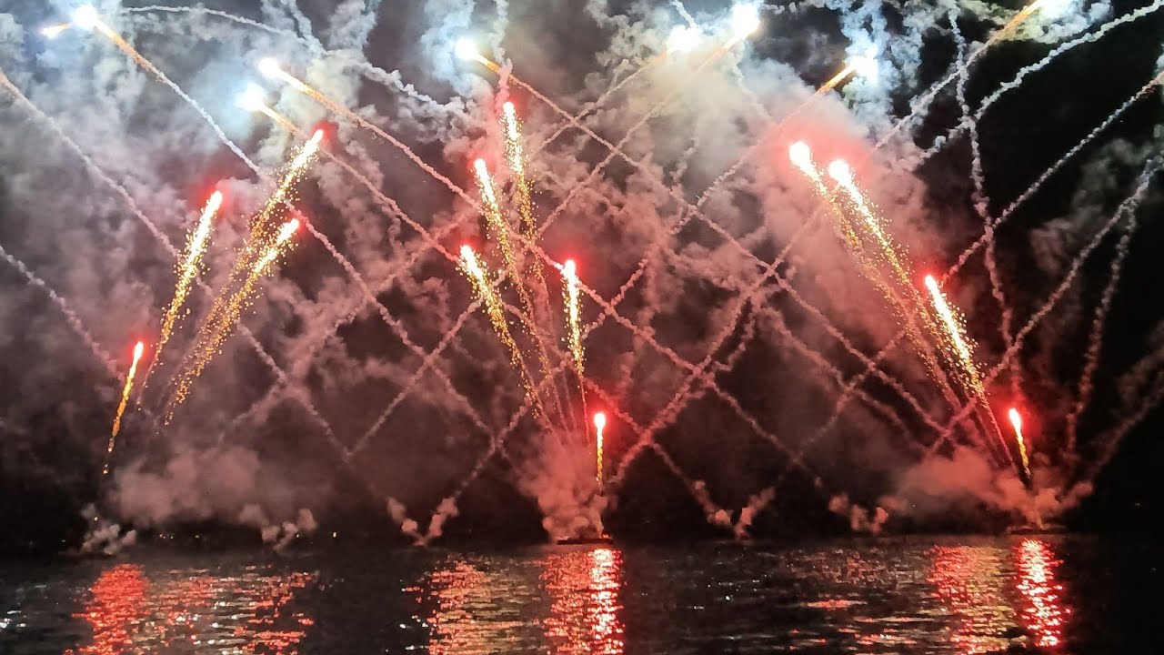 Lazise - Fuochi d’artificio sull'acqua per Santo Stefano 2025