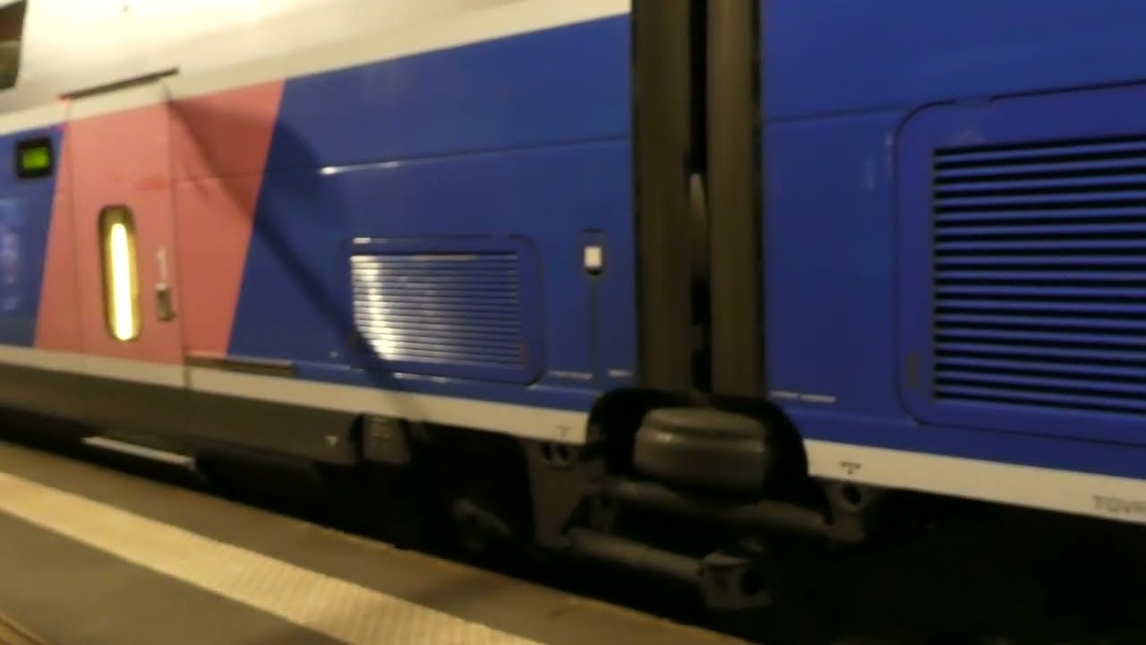 fermeture de porte et départ de train [TGV DUPLEX , VERSAILLES CHANTIER, 5377]