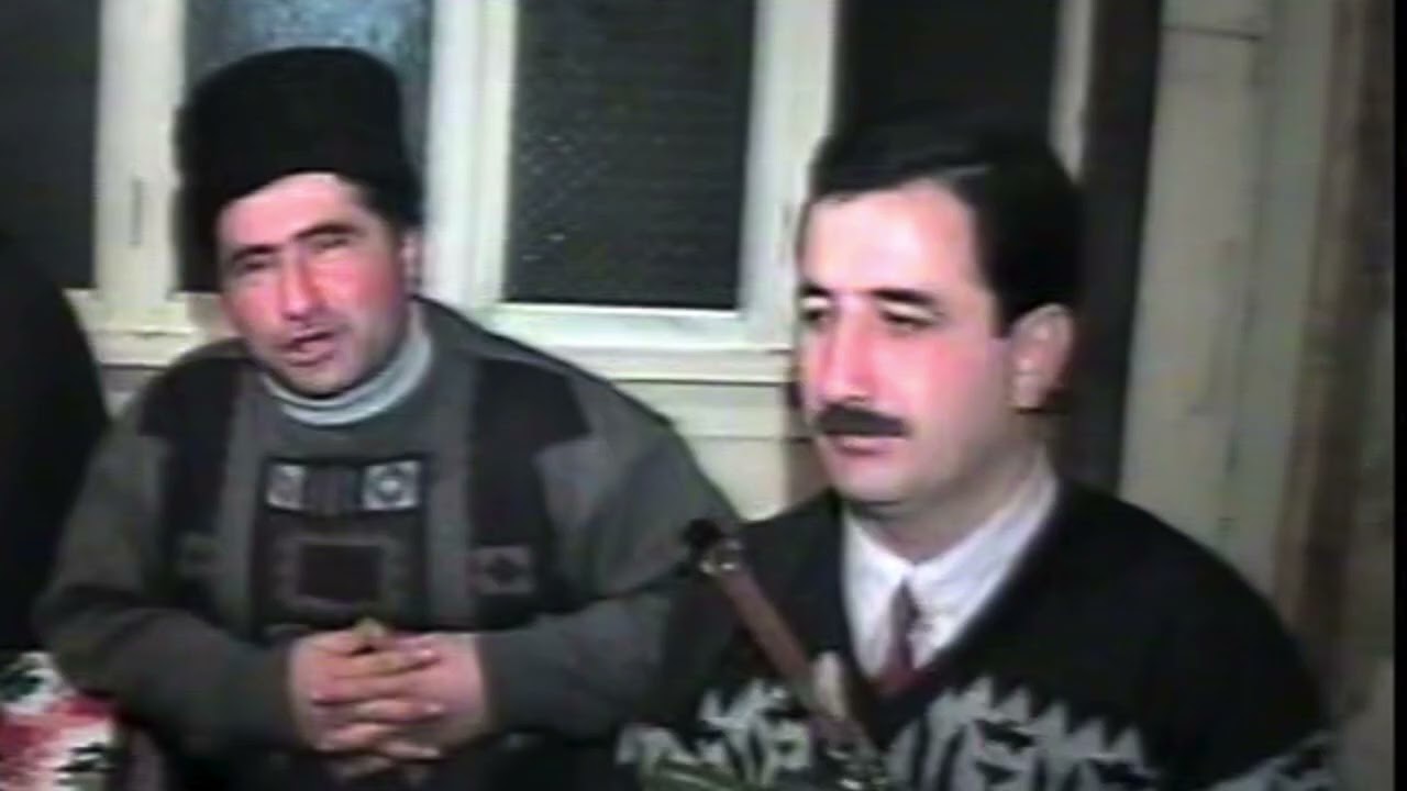 Unudulmaz ifa: Hicran Hacıyev Seyidağanın  qəzəlini oxuyur ( Göyçay 1995)
