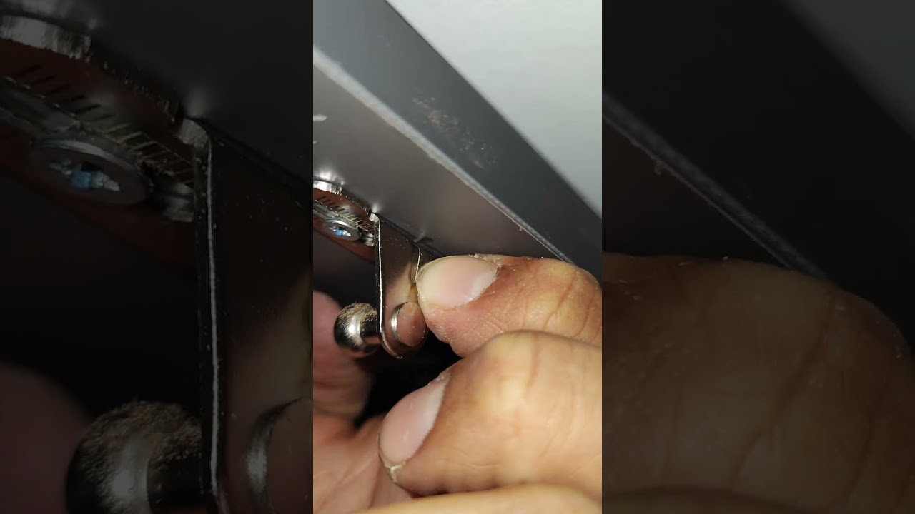 Dolap Kapağına Piston Takma işlemi. Detaylı anlatım videosu..
