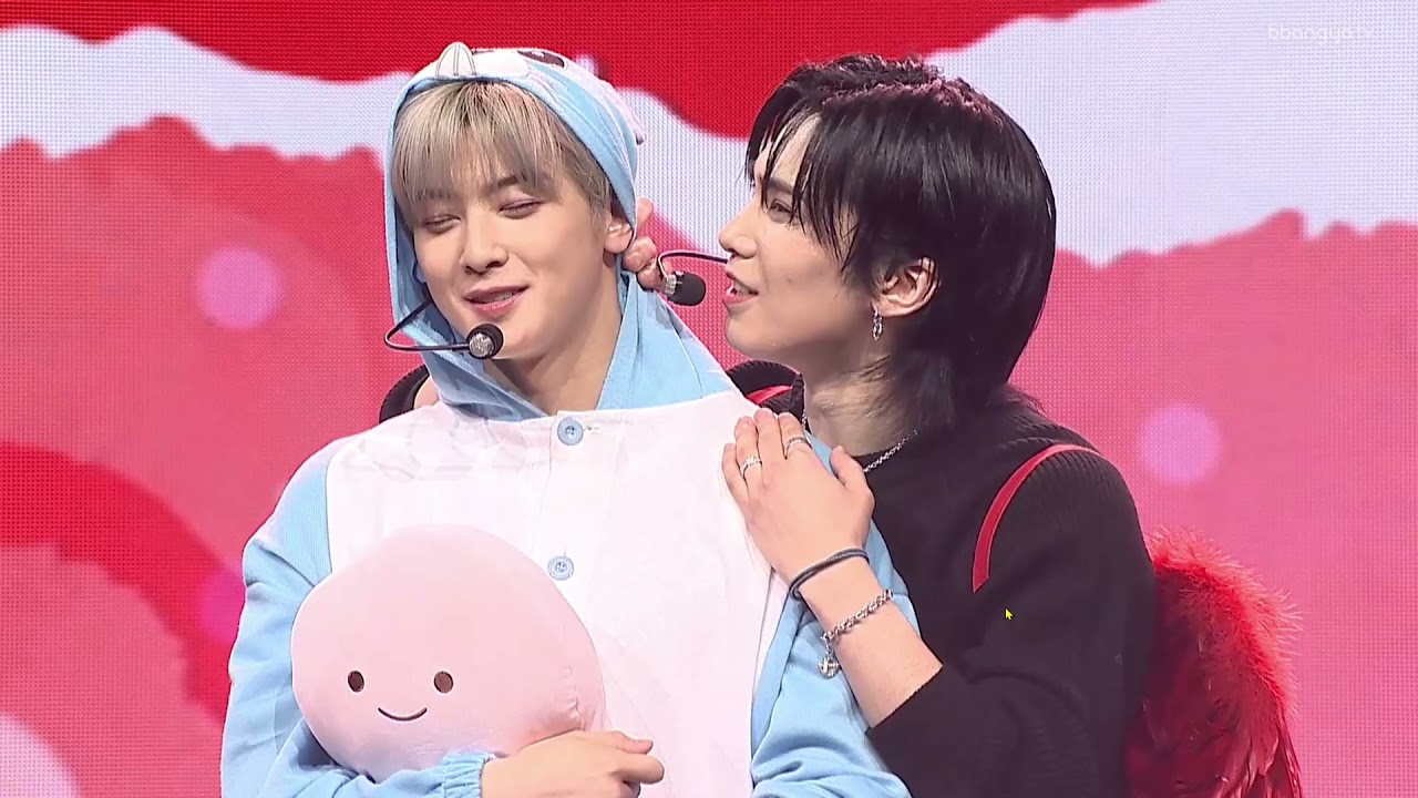 [ASTRO] How Rocky Make Eun Woo 's Heart Rate Faster @Be Mine Fan Meeting 20210328