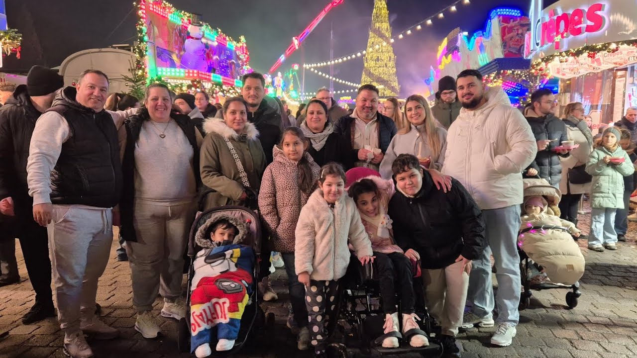 Party 1 famelijarno piriba ko Weihnachtsmarkt