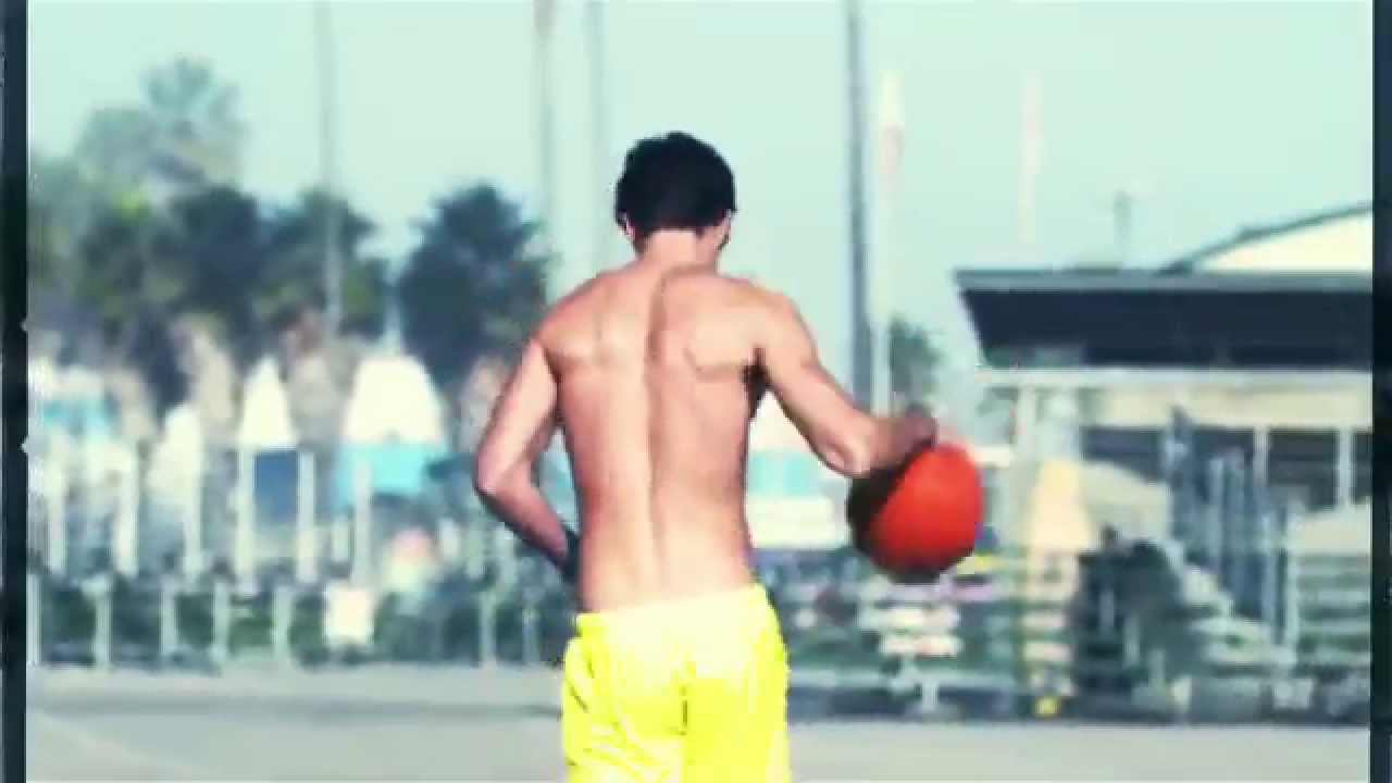 Francisco Lachowski: California Summer by Review